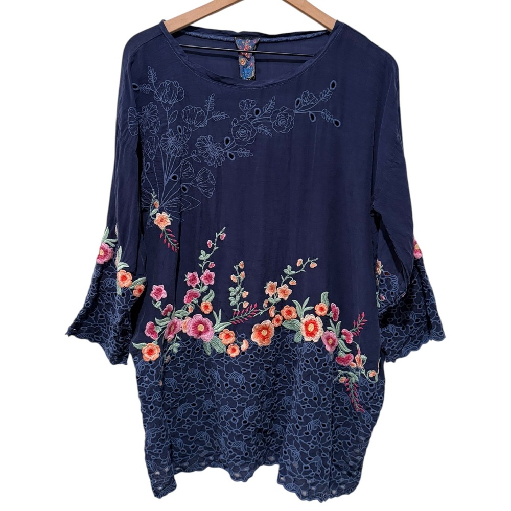 Johnny Was Embroidered Boho Tunic Top Blue Multicolor Floral Sz L Eyelet Cupro - Picture 1 of 6